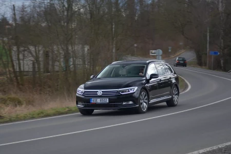 Thumbnail of Volkswagen Passat Variant 2.0 TDI 190hp R-Line Business+ Front view