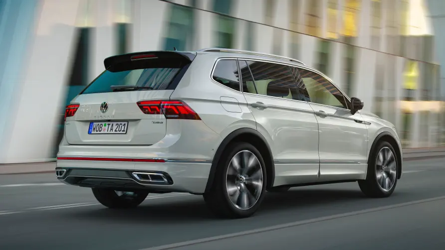 Volkswagen Tiguan Allspace 1.5 TSI 150hp ACT Highline Business R Zadní pohled
