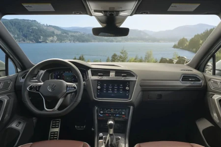 Náhled Volkswagen Tiguan 2.0 TDI 150hp R-Line Interiér