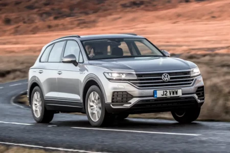 Náhled Volkswagen Touareg 3.0 V6 TSI 340hp 4Motion Atmosphere Čelní pohled