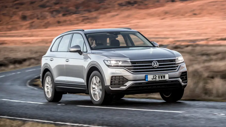 Volkswagen Touareg 3.0 V6 TSI 340hp 4Motion Atmosphere Čelní pohled