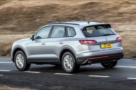 Náhled Volkswagen Touareg 3.0 V6 TSI 340hp 4Motion Atmosphere Zadní pohled