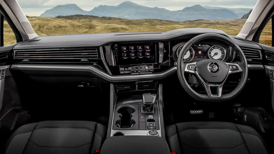 Volkswagen Touareg 3.0 V6 TSI 340hp 4Motion Atmosphere Interiér