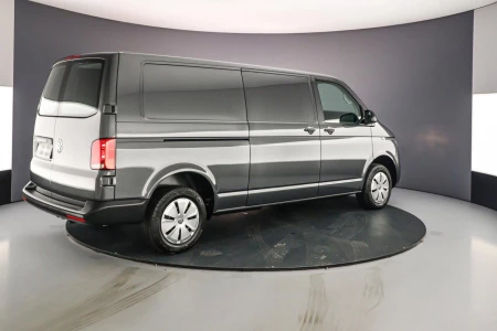 Náhled Volkswagen Transporter L1H1 2.0 TDI 199hp Zadní pohled