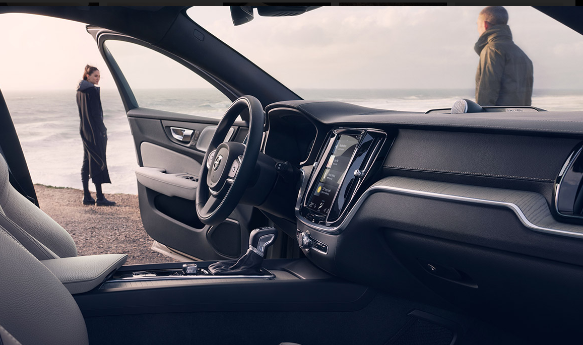 Volvo V60 Cross Country B5 AWD Business Pro Interior