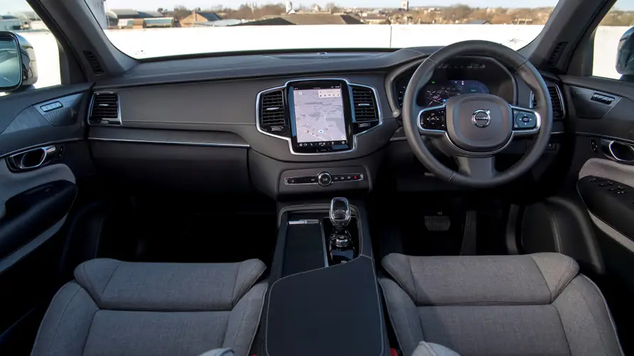 Volvo XC90 B5 AWD Business Pro Interiér